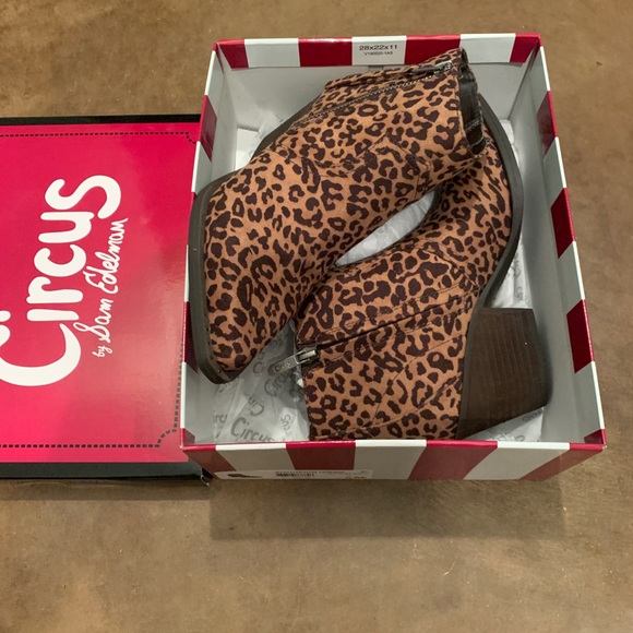 Boots - Picture 1 of 3